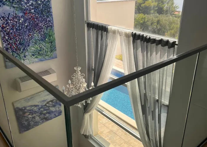 Ola Mare Villa *