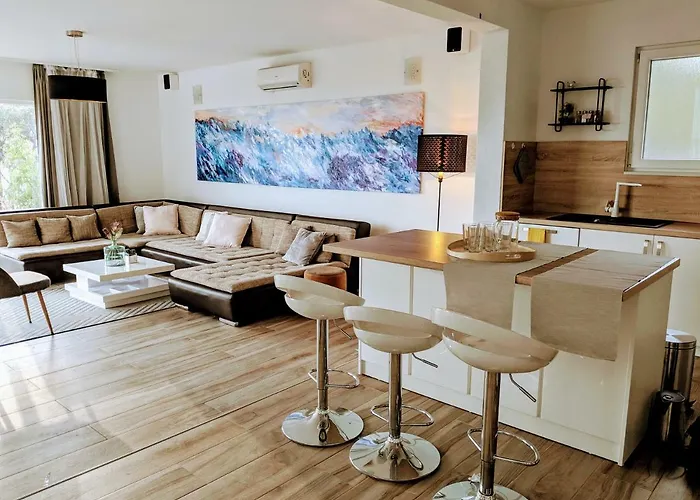 Ola Mare Villa *