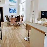 Ola Mare Villa *
