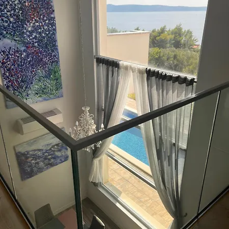 Ola Mare فيلة *